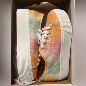 Tie dye platform size7